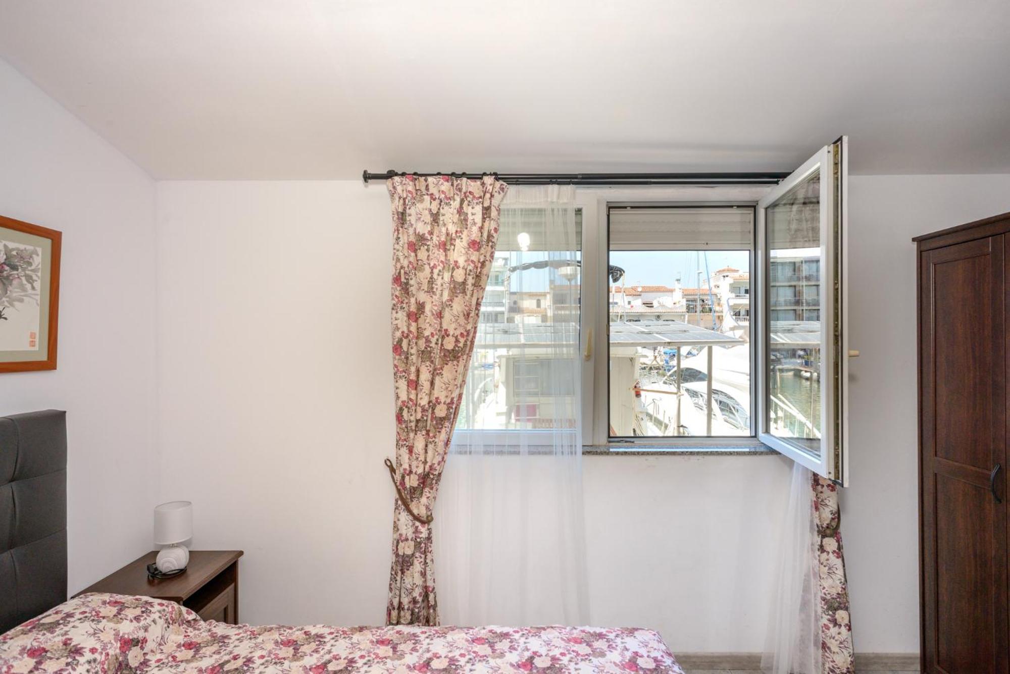 Port 27 Apartman Empuriabrava Szoba fotó