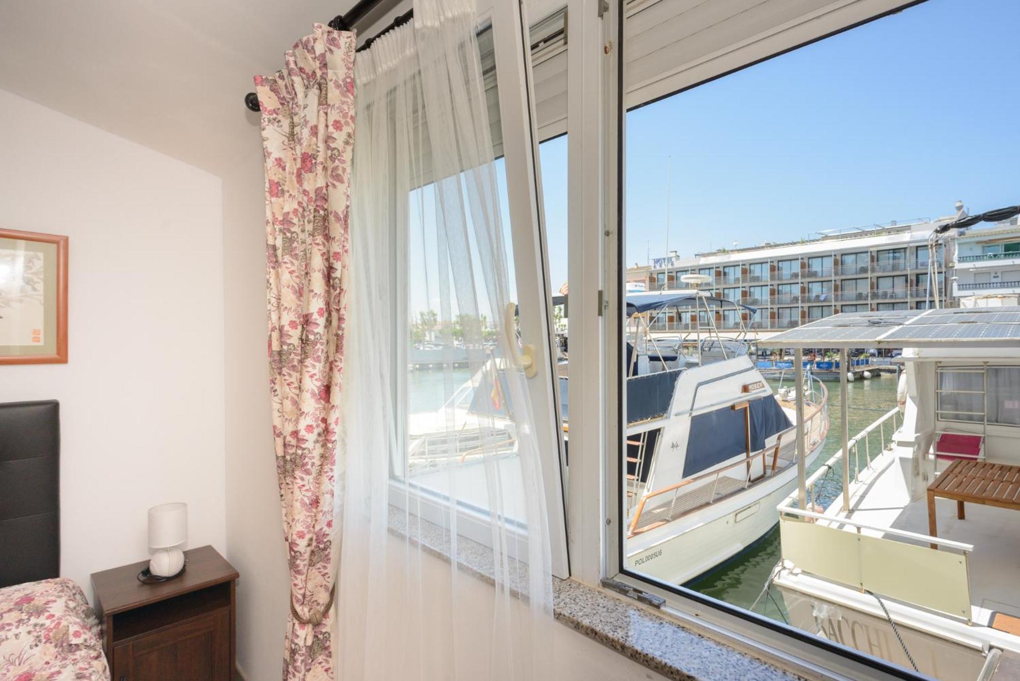 Port 27 Apartman Empuriabrava Szoba fotó