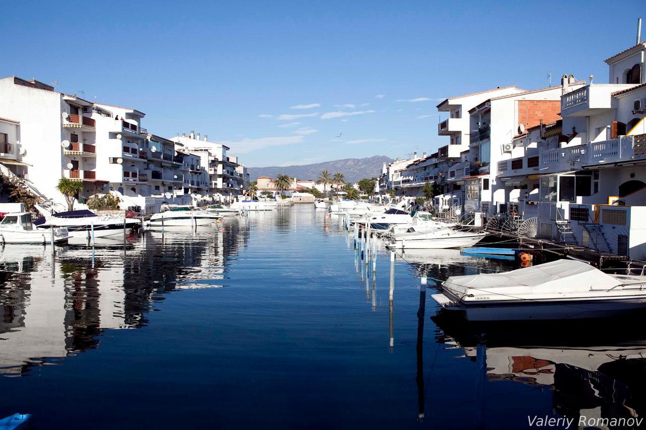 Port 27 Apartman Empuriabrava Kültér fotó