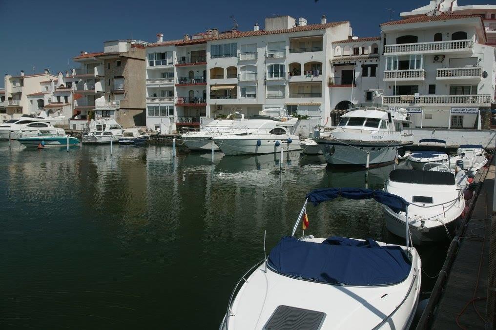 Port 27 Apartman Empuriabrava Kültér fotó